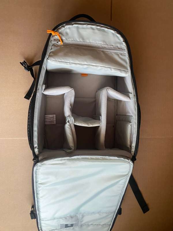 LOWEPRO  CAMERA BAG IN GOOD  CONDITION